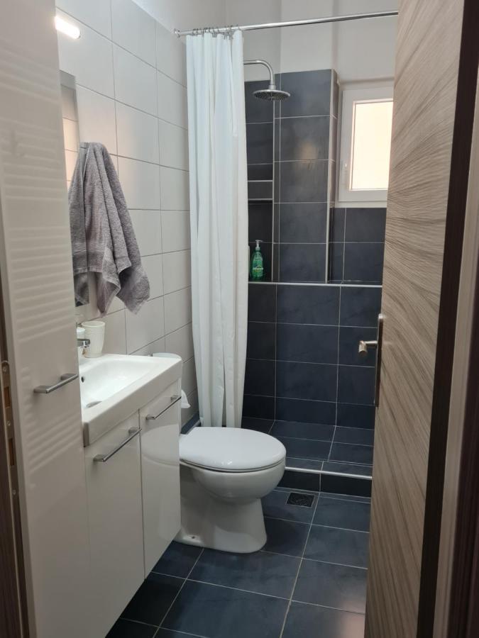 Easy Living B1 Kai B2 Apartment