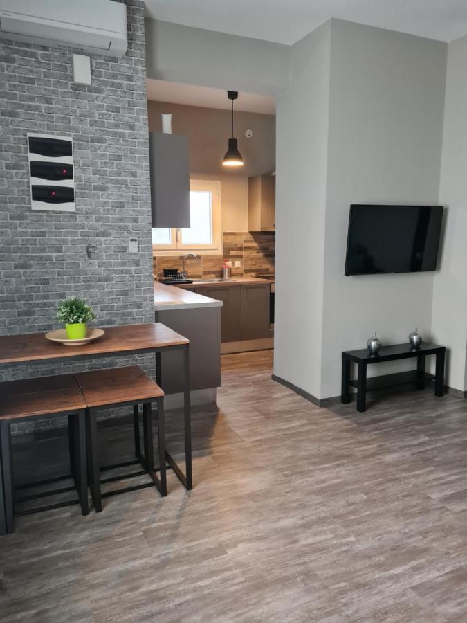 Easy Living B1 Kai B2 Trikala (Thessaly)